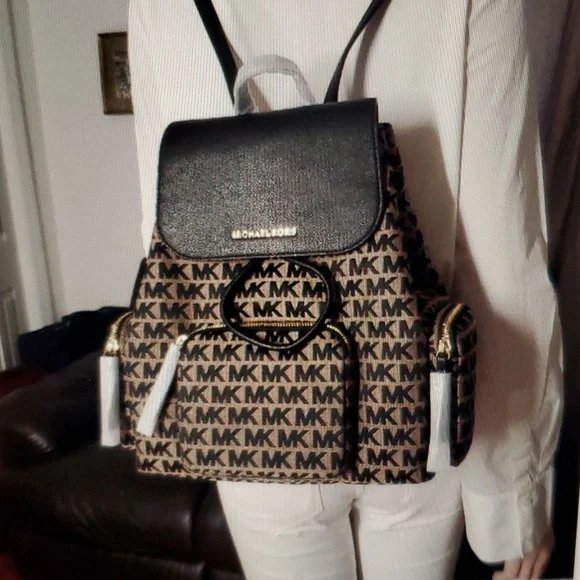 Michael Kors | Bags | Nwt Michael Kors Abby Signature  display picture 2